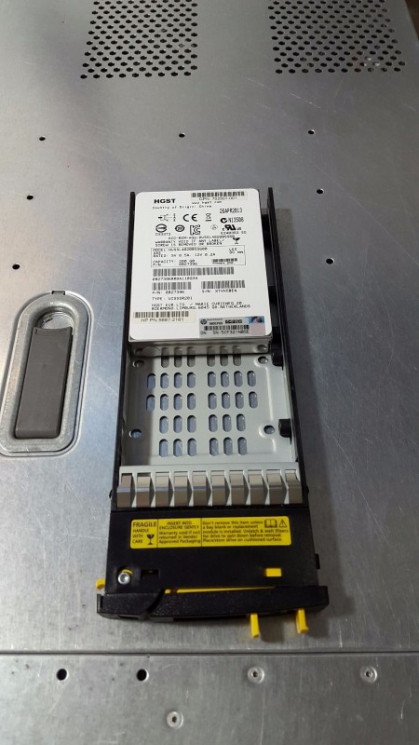 Накопитель HP 5697-2161 M6710 200GB 6G SAS SFF SSD-5697-2161(NEW)