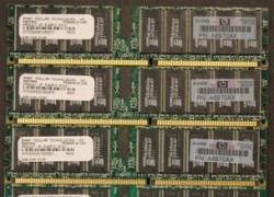Модуль памяти HP D8266-69001 256MB DIMM SDRAM ECC PC-133-D8266-69001(NEW)