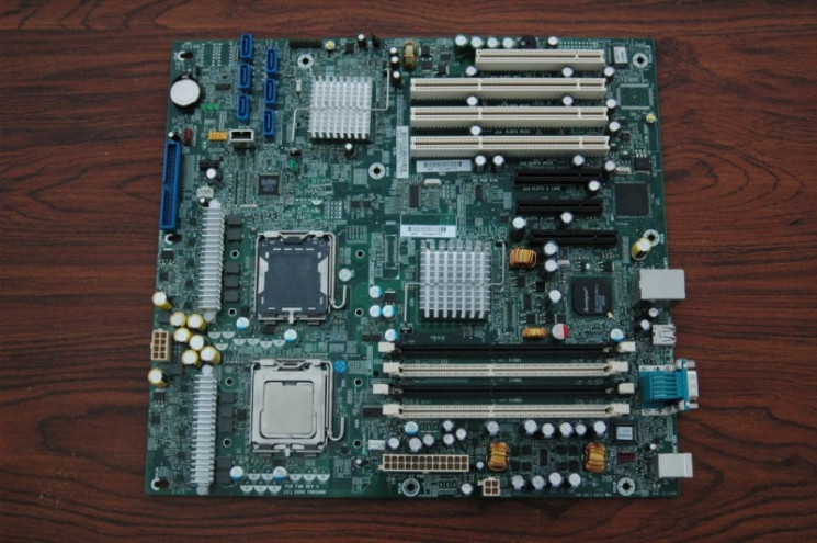 Материнская плата HP 410426-001 Proliant ML150 G3 System Board-410426-001(NEW)